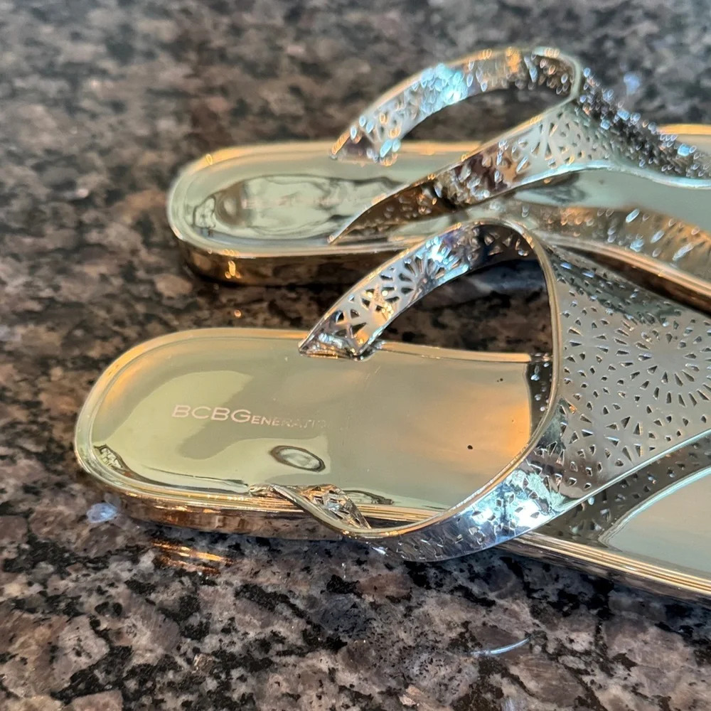 BCBGeneration Gold Cutout Sandals EUC 7 - Picture 3 of 10